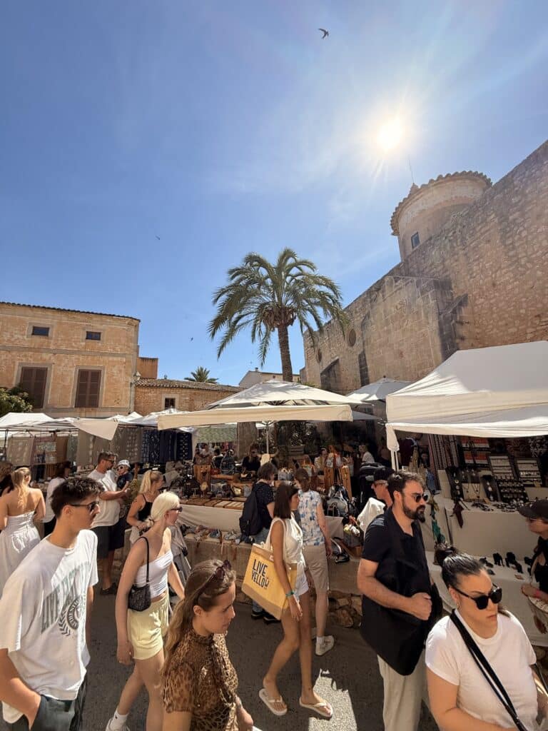 Trubel auf dem Markt in Santanyí