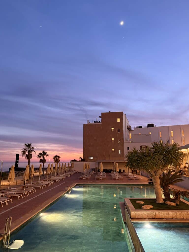 Abends im Universal Hotel Romantica